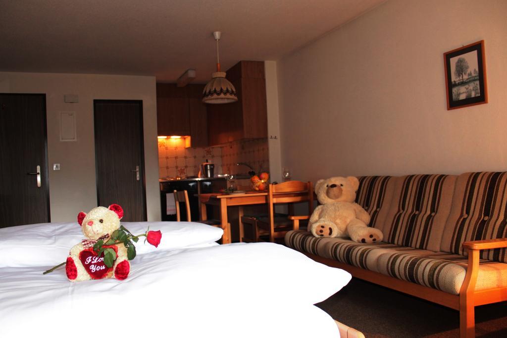 Appartements Monte Rosa Täsch Екстериор снимка